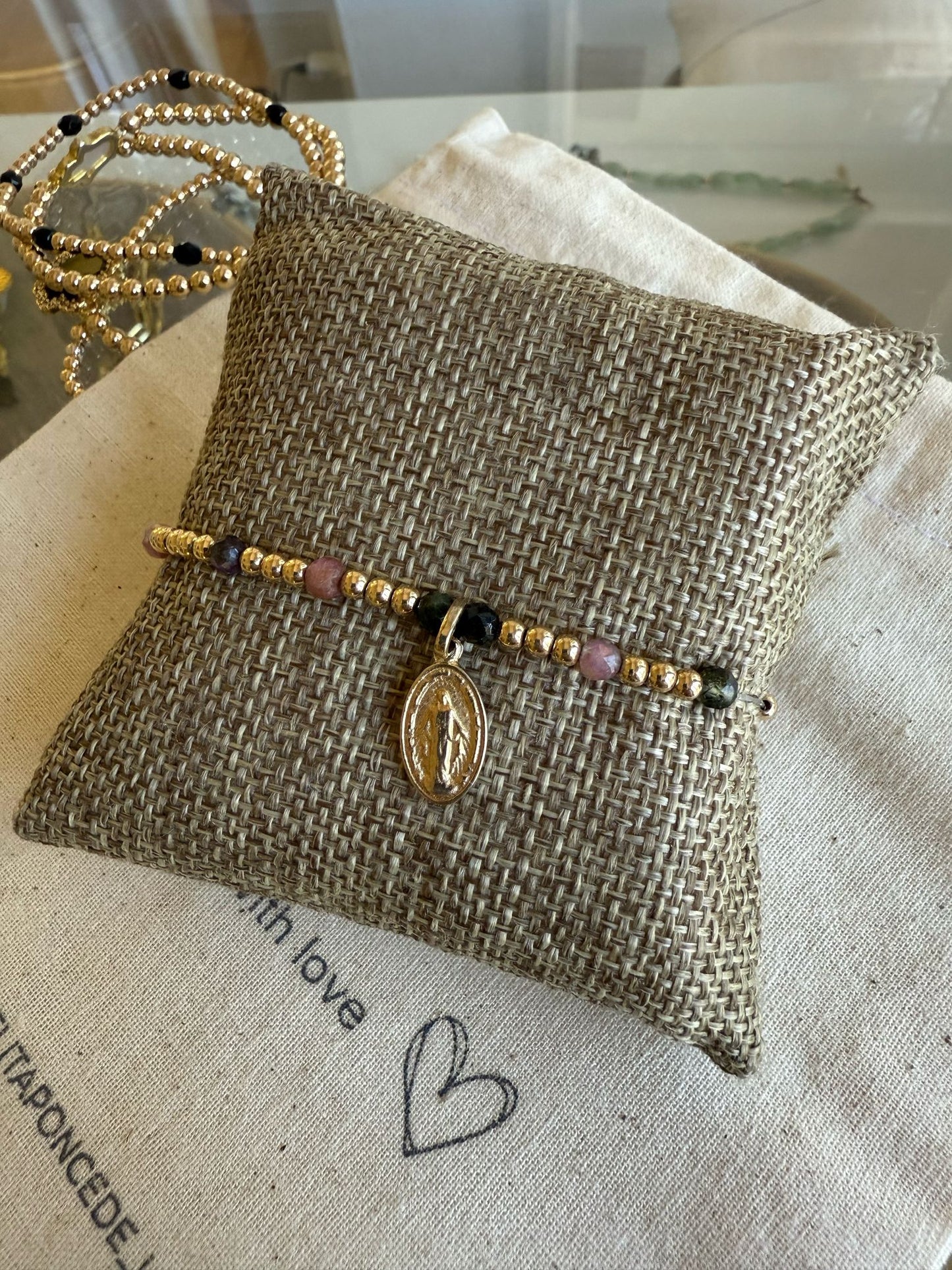 PRE ORDEN Pulsera en Balines Goldfilled y Piedras Turmalinas
