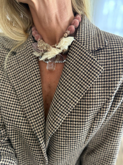 Collares Hechos a Mano con Distintas Texturas que Podemos Diseñar Juntas