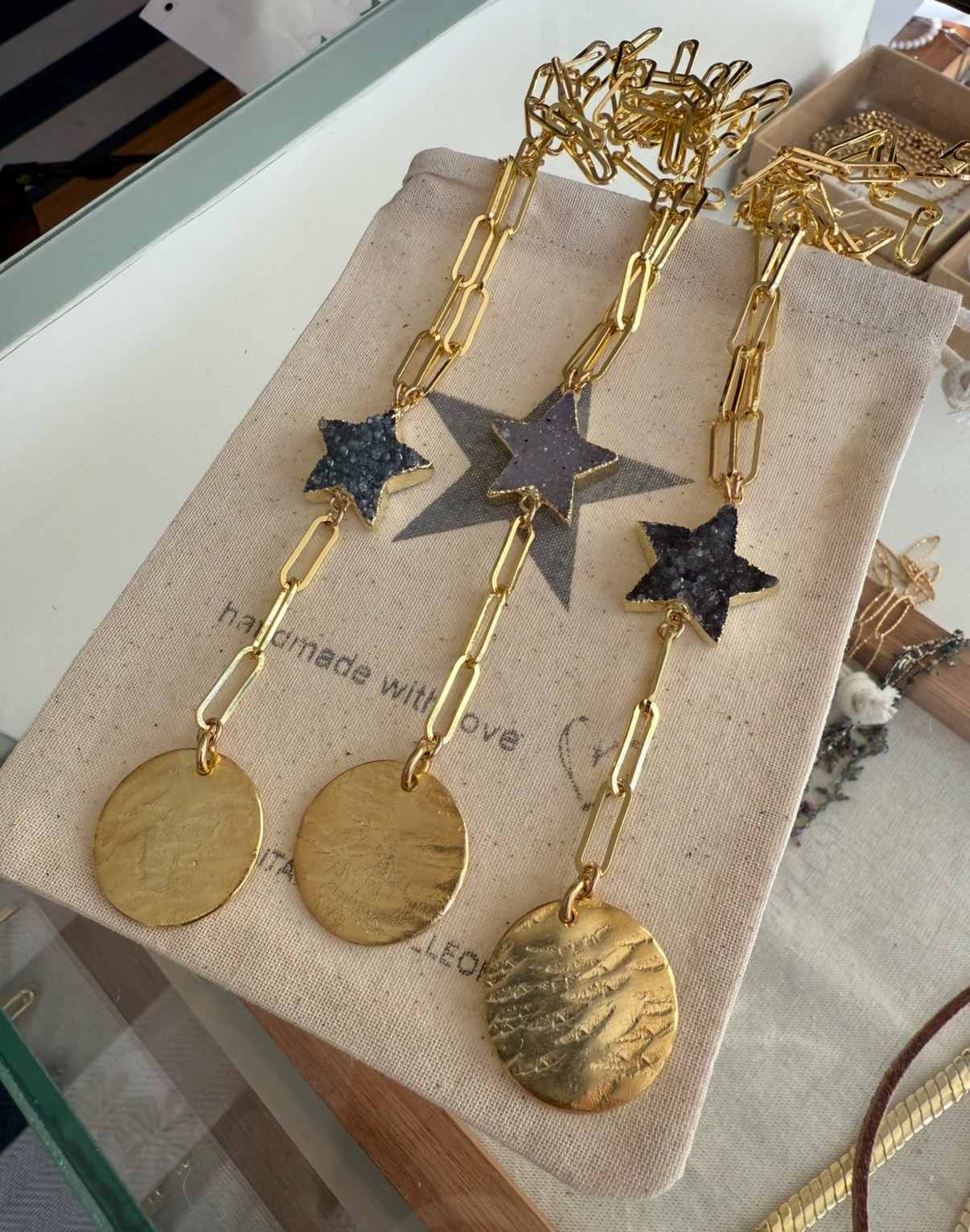 Pre Orden Cadena Roma con estrella  en cuarzo con chapon en baño de Oro